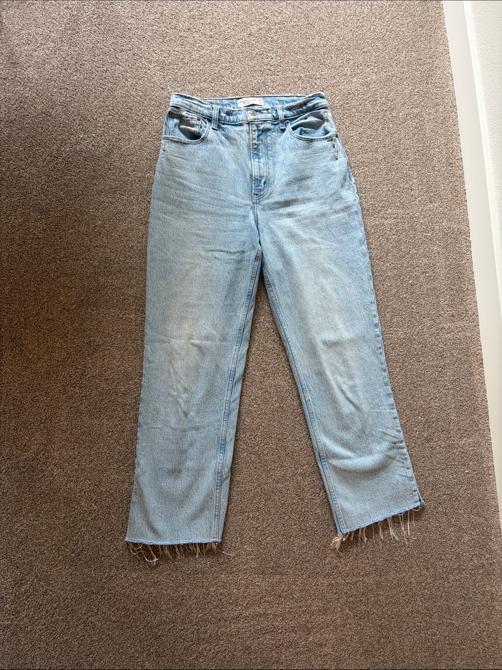 Abercrombie & Fitch The 90’s Straight Ultra High Rise Jeans